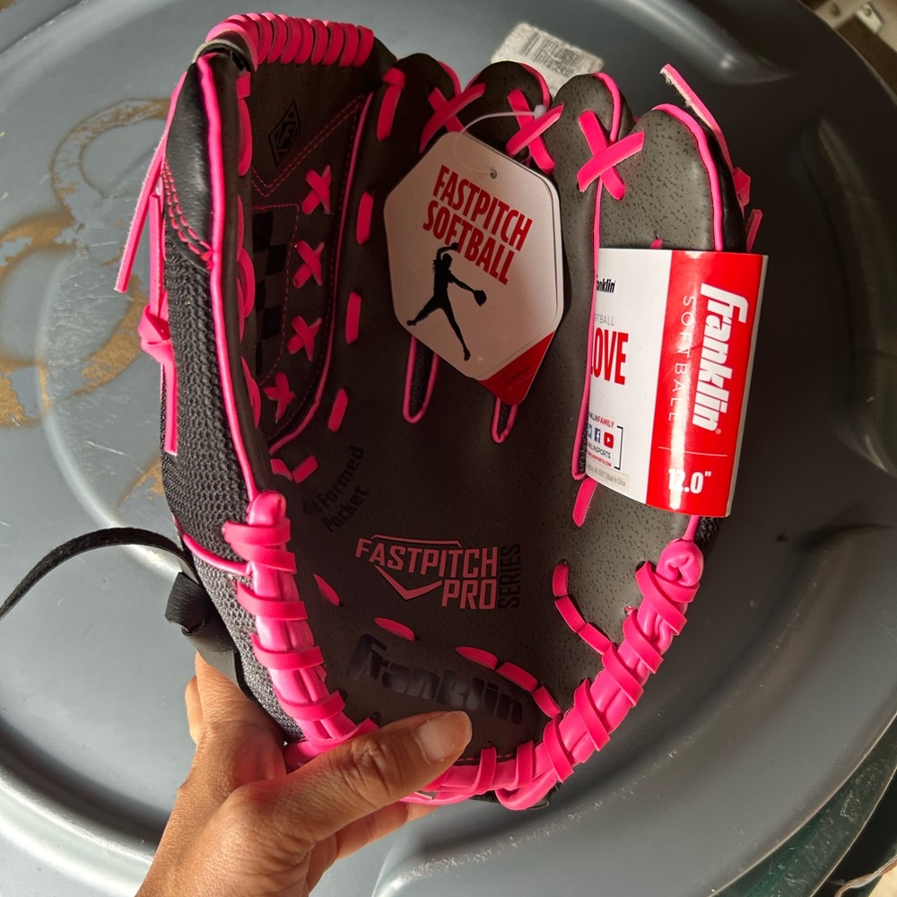 Women softball glove